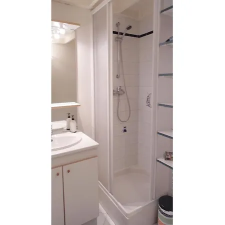 One-bedroom 0 09 *